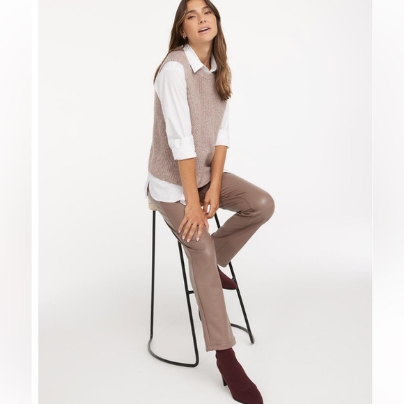 Reitmans High-Waisted Straight-Leg Vegan Leather Pants NWT - Picture 3 of 6